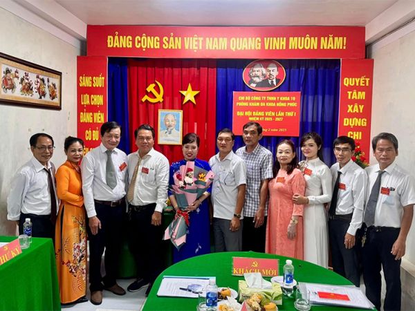 ĐẠI HỘI ĐẢNG VIÊN CHI BỘ PHÒNG KHÁM ĐA KHOA HỒNG PHÚC CÀ MAU LẦN THỨ I, NHIỆM KỲ 2025-2027 THÀNH CÔNG TỐT ĐẸP!